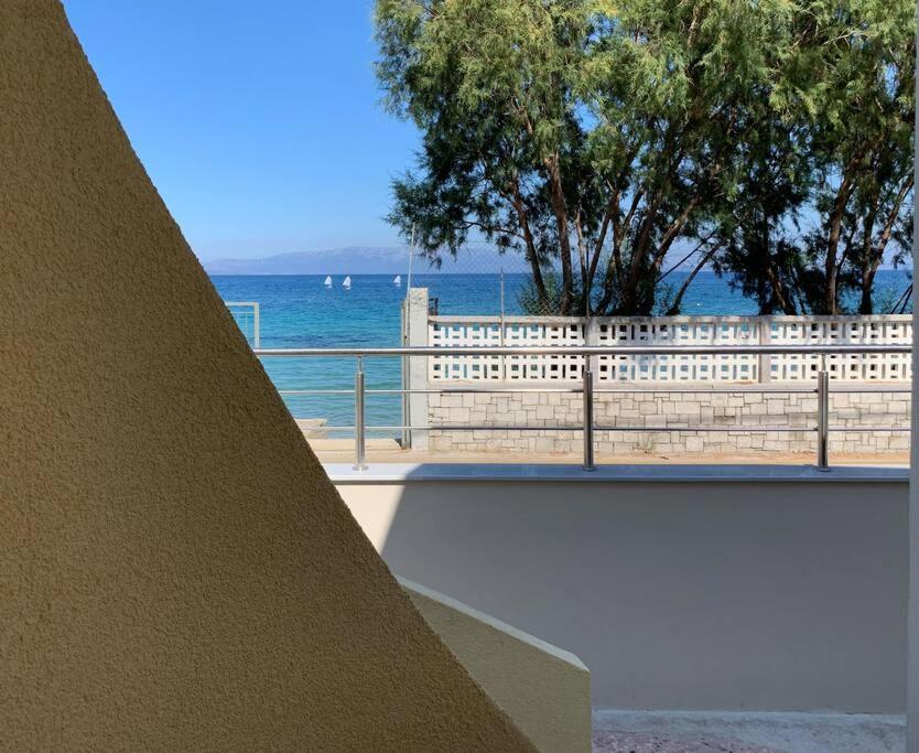 Blue Flag Award Winning Ormos Lo Beach: Home 1 Vrontados Exterior photo