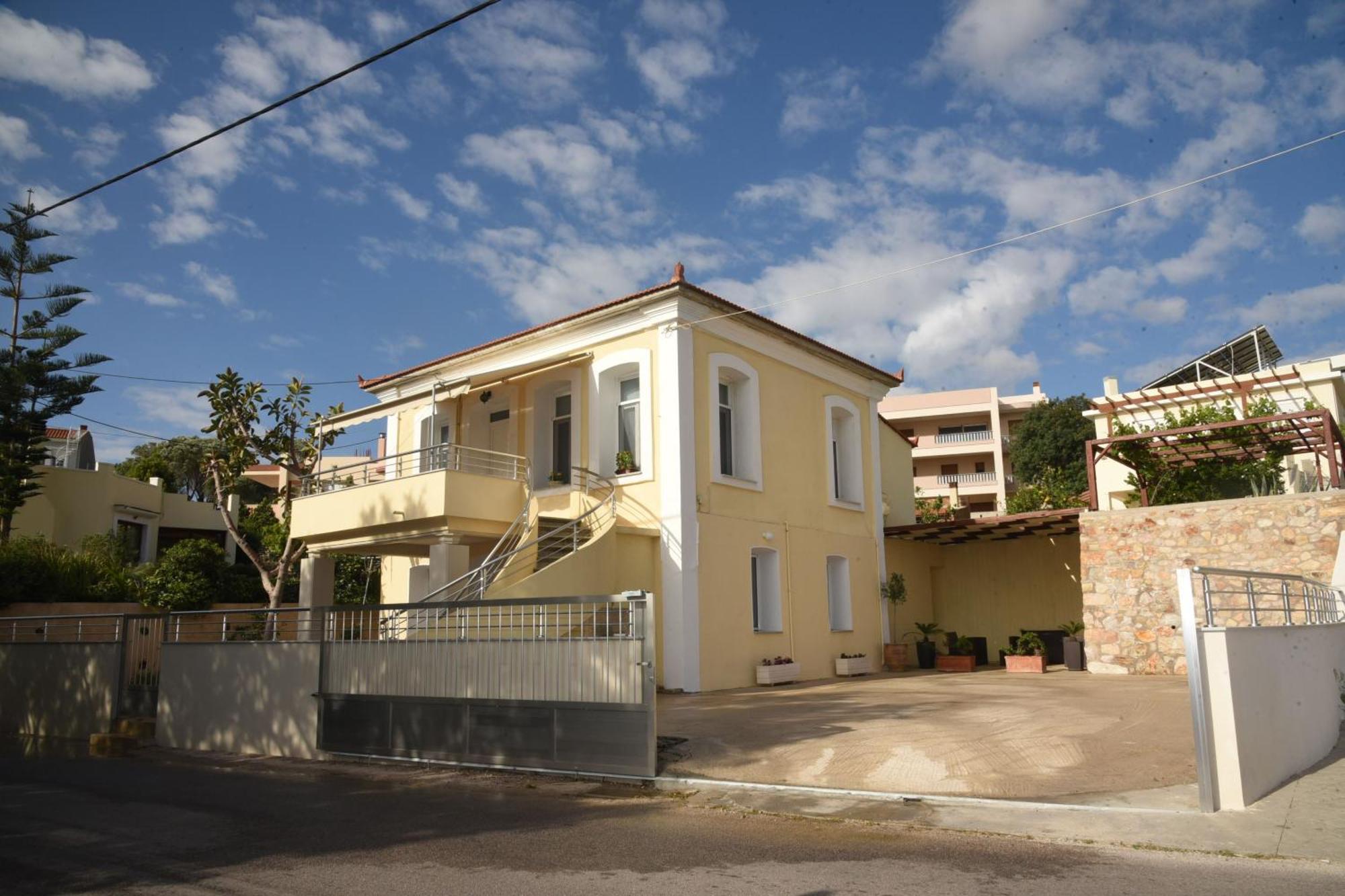 Blue Flag Award Winning Ormos Lo Beach: Home 1 Vrontados Exterior photo
